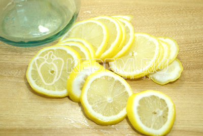 Домашний лимонад с лимоном и мятой