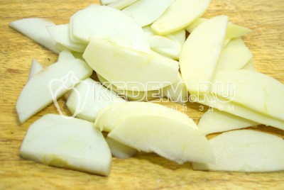 Нежная шарлотка с яблоками в духовке