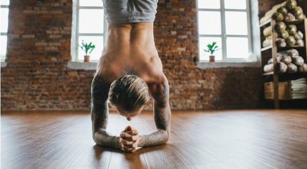 5 мужских заблуждений о йоге