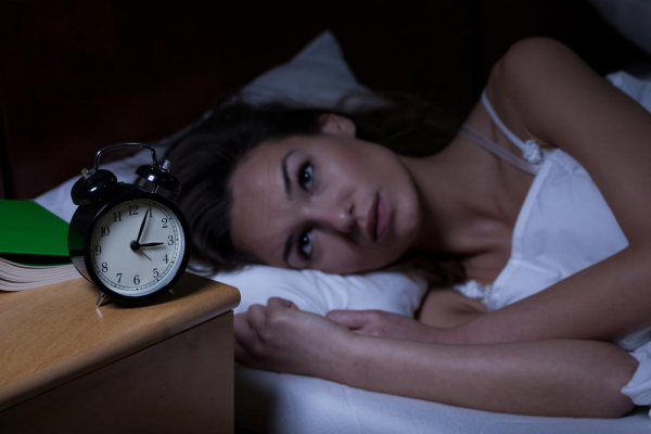 
		Не могу уснуть! 9 советов, как улучшить сон при менопаузе у женщин .  Бессонница при климаксе - как от нее избавиться?