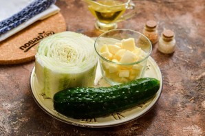 Салат с пекинской капустой и адыгейским сыром