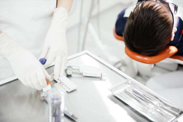 Ученые обнаружили, что коронавирус может привести к выпадению зубов